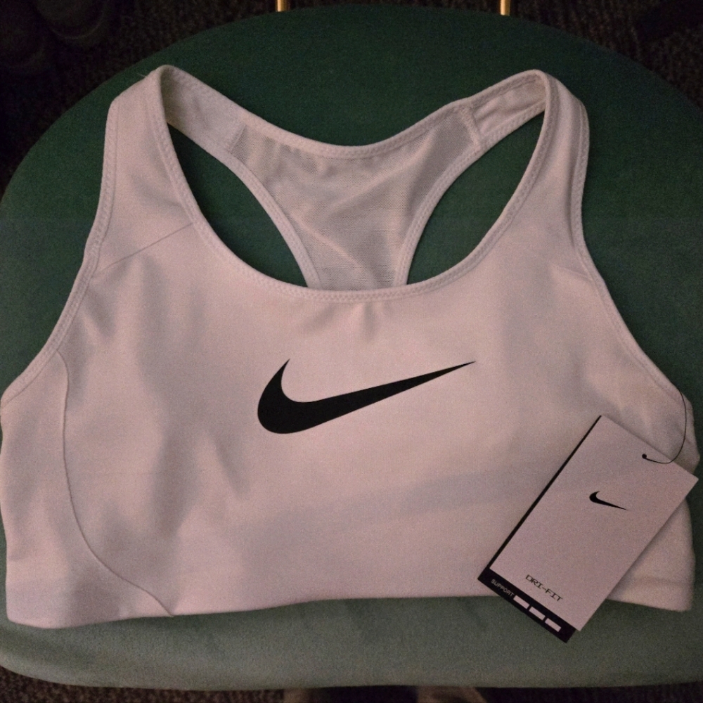 Nike Women's White Sports Bra size M